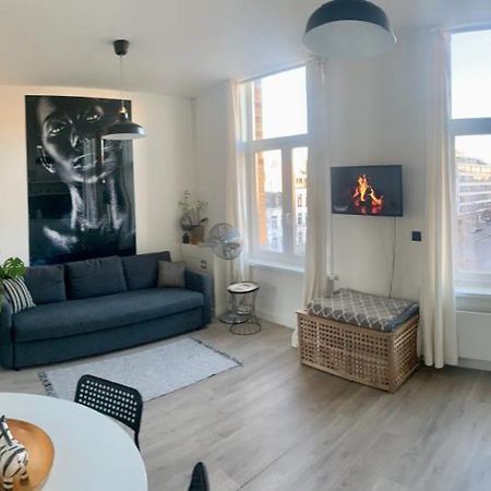 Sleep Inn - Black And White Modern Flat With Cityview Antwerp Luaran gambar