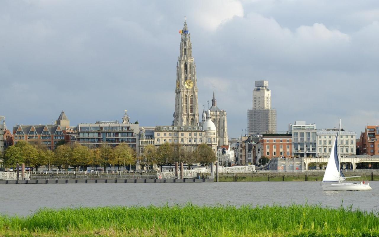 Sleep Inn - Black And White Modern Flat With Cityview Antwerp Luaran gambar